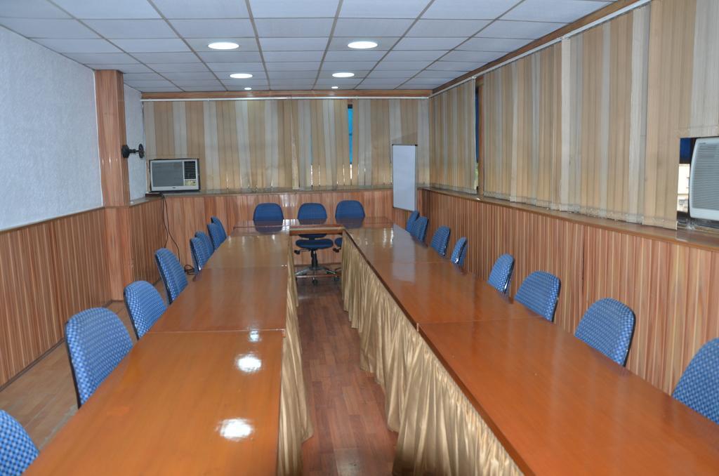 Hotel Akash Deep Calcutta Eksteriør billede