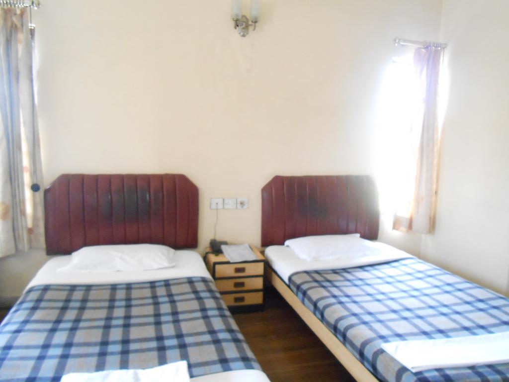 Hotel Akash Deep Calcutta Eksteriør billede